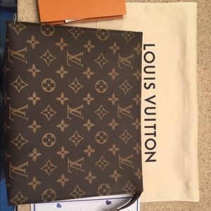 Louis Vuitton Toiletry 26 new